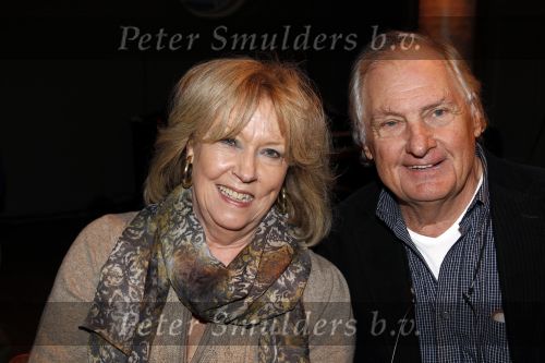 Amsterdam 29 november 2010
Presentatie website Ramses Shaffybij Felix Meritis met oa Liesbeth List Hedy Lester en Annemarie Oster. Nico Knapper met vrouw
Peter Smulders bv
