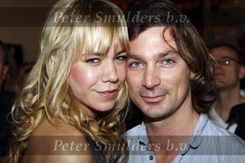 Amsterdam 22 november 2010
Feestje ivm 10 jarig bestaan kapsalon. Nicolette Kluijver met neiuwe vriend
Peter Smulders bv