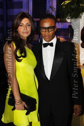 Amsterdam 11 november 2010
Prix de la mode in het concertgebouw. Edgar Davids met Olcay Gulsen
Peter Smulders bv
