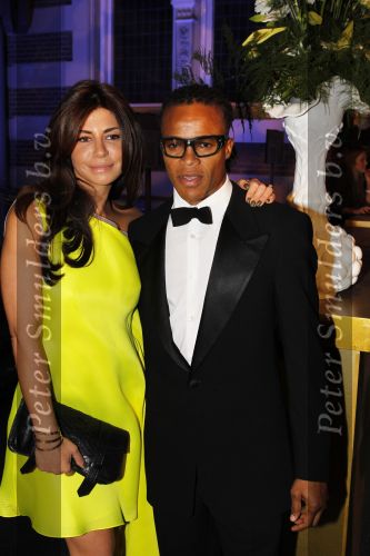 Amsterdam 11 november 2010
Prix de la mode in het concertgebouw. Edgar Davids met Olcay Gulsen
Peter Smulders bv
