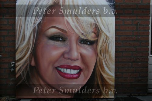 Vught, 20 December 2010
Foto\'s van ortretten die geschilderd zijn door de Vughtse schilderes, Saskia Vugts, die komend jaar een expositie gaat houden met schilderijen van BN-ers.