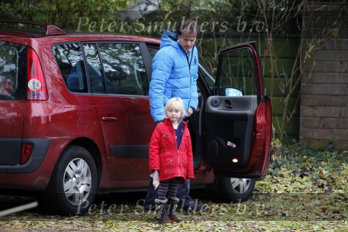 Loenen aan de Vecht 9 november 2010
Nieuwe huis van Yvon Jaspers en haar man in Loenen.
Pieter vd Beukering kwam even met de kinderen kijken bij de verbouwing.
Peter Smulders bv