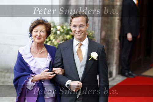 Brussel 20 november 2010
Trouwen Prins Carlos en Annemarie v Weezel in Brussel. Prinses jaime met de moeder van Annemarie
Peter Smulders bv