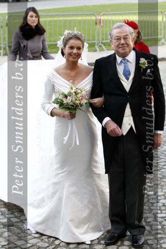 Brussel 20 november 2010
Trouwen Prins Carlos en Annemarie v Weezel in Brussel. Prinses Annemarie met haar vader
Peter Smulders bv