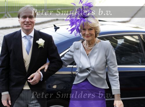 Brussel 20 november 2010
Trouwen Prins Carlos en Annemarie v Weezel in Brussel. Carlos met Prinses Irene
Peter Smulders bv
