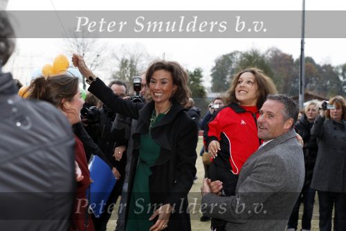 Amsterdam 8 november 2010
Opening Ronald Mac Donald sport center door Prinses Marilene en Marco v Basten . Ed Nijpels is ook aanwezig.
Peter Smulders bv