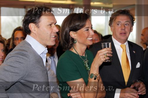Amsterdam 8 november 2010
Opening Ronald Mac Donald sport center door Prinses Marilene en Marco v Basten . Ed Nijpels is ook aanwezig.
Peter Smulders bv