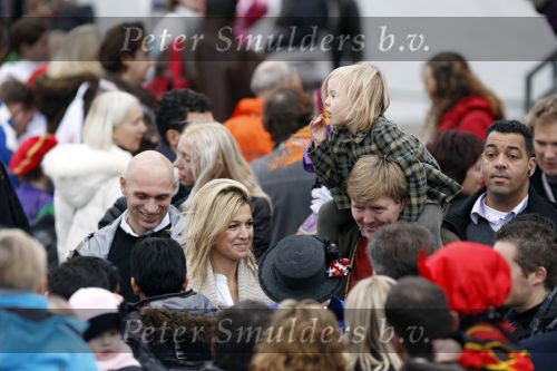 Scheveningen 13 november 2010
Prinses Maxima Prins WillemAlexander en Amalia Ariane en Alexia bij intocht sinterklaas.
Peter Smulders bv