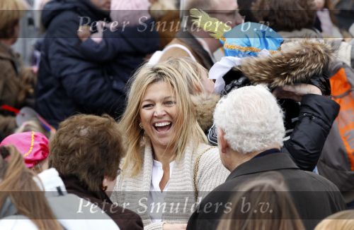 Scheveningen 13 november 2010
Prinses Maxima Prins WillemAlexander en Amalia Ariane en Alexia bij intocht sinterklaas.
Peter Smulders bv