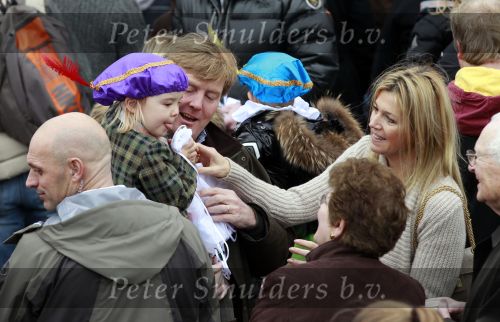 Scheveningen 13 november 2010
Prinses Maxima Prins WillemAlexander en Amalia Ariane en Alexia bij intocht sinterklaas.
Peter Smulders bv