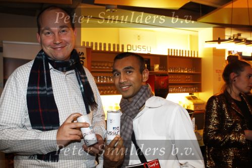 Amsterdam 29 november 2010
Premiere showbizzbaby in de meervaart. Energiedrankje Pussy
Peter Smulders bv