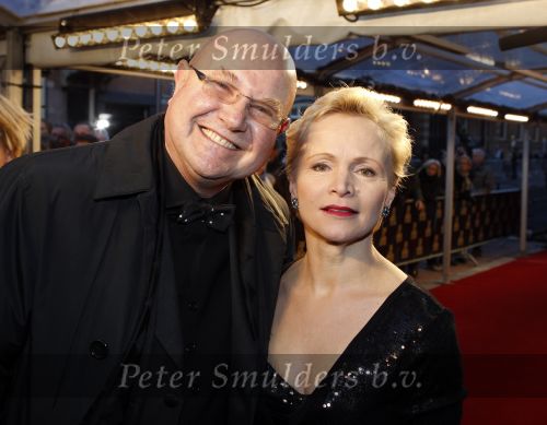 Amsterdam 28 november 2010
Opening Nieuwe de la Mar theater en premiere Le cage aux folles. Renee Soutendijk met man Ted lensen
Peter Smulders bv