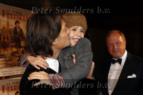 Kaatsheuvel 21 november 2010
Premiere Kruimeltje in het eftelingtheater. Rick Engelkes met zijn vrouw Annemarie en dochters
Peter Smulders bv