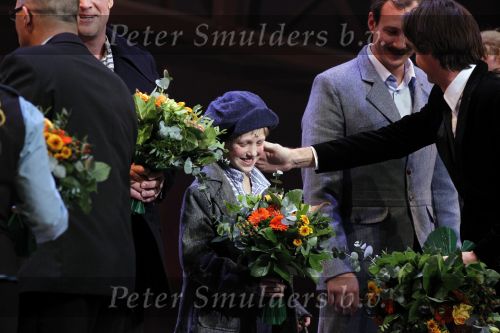 Kaatsheuvel 21 november 2010
Premiere Kruimeltje in het eftelingtheater. cast met oa Joes Brauers Jeroen Phaff Eric BouwmanCarmen Danen Matrcel Jonker en Sjoerd Pleijsier. Rick Engelkes
Peter Smulders bv