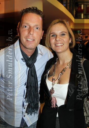 Zaandam 22 november 2010
Premiere musical Volendam in het zaantheater met Maaike Widdershoven in de hoofdrol. Rob Geus met vrouw
Peter Smulders bv