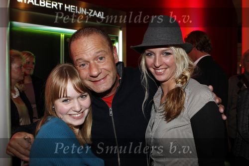 Zaandam 22 november 2010
Premiere musical Volendam in het zaantheater met Maaike Widdershoven in de hoofdrol. Ron Boszhard met vriendin en dochter
Peter Smulders bv