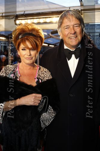 Amsterdam 28 november 2010
Opening Nieuwe de la Mar theater en premiere Le cage aux folles. Ron en Yvonne Brandsteder
Peter Smulders bv