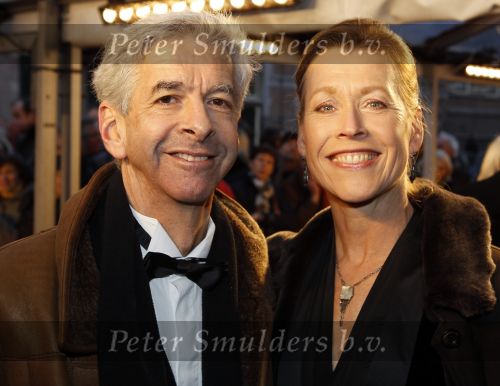 Amsterdam 28 november 2010
Opening Nieuwe de la Mar theater en premiere Le cage aux folles. Ronald Plasterk met vrouw
Peter Smulders bv