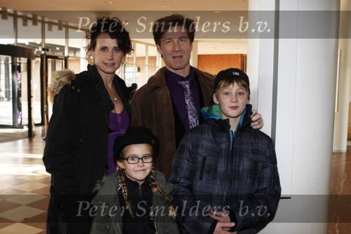 Amsterdam 21 november 2010
Premiere het Geheim in het muziektheater. Ruben Lursen met vrouw en kinderen
Peter Smulders bv
