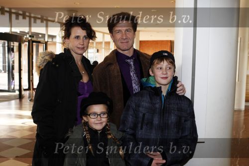 Amsterdam 21 november 2010
Premiere het Geheim in het muziektheater. Ruben Lursen met vrouw en kinderen
Peter Smulders bv