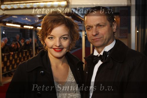 Amsterdam 28 november 2010
Opening Nieuwe de la Mar theater en premiere Le cage aux folles. Sanne Wallis de Vries met man
Peter Smulders bv