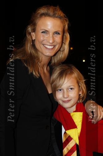 Utrecht 16 november 2010
Premiere Harry Potter film bij het spoorweg museum in Utrecht. Sjimmy Bruijninckx met zoon
Peter Smulders bv