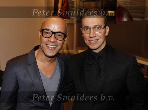 Amsterdam 15 november 2010
Presentatie boek nieuwe de la mar theater. Stanley Burleson met vriend
Peter Smulders bv