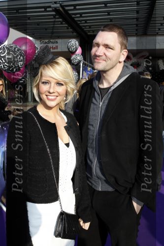 Amsterdam 21 november 2010
Premiere het Geheim in het muziektheater. Chantal Janzen Theo Maassen en ..
Peter Smulders bv