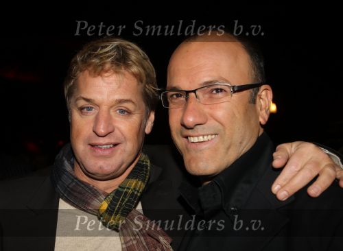 Amsterdam, 21 November 2010
Spiegeltent Palazzo. Hermand den blijker kookt met zijn staf voorBN-ers en genodigden.
Tony Neef met partner Benny
Foto Peter Smulders BV