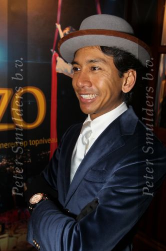 Amsterdam, 21 November 2010
Spiegeltent Palazzo. Hermand den blijker kookt met zijn staf voorBN-ers en genodigden.
Wibi Soerjadi
Foto Peter Smulders BV