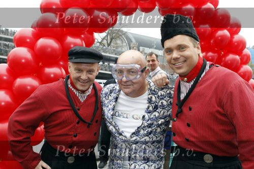 Amsterdam 18 november 2010
Doop rondvaartboot van jan Keizer en Annie Schilders bij Lovers.
Willie Oosterhuis ( midden )
Peter Smulders bv