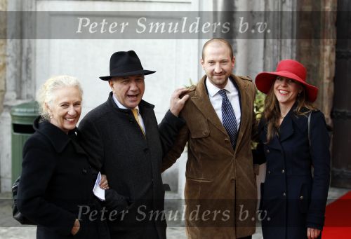 Brussel 20 november 2010
Trouwen Prins Carlos en Annemarie v Weezel in Brussel. Wubbo Ockels met vrouw en zoon met zijn vriendin
Peter Smulders bv