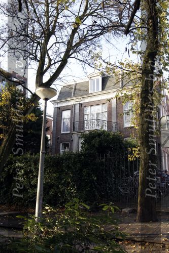 Amsterdam 24 november 2010
Nieuwe huis Youp van t Hek aan het vondelpark.
Peter Smulders bv