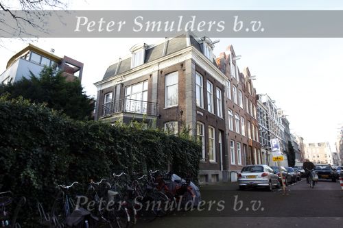 Amsterdam 24 november 2010
Nieuwe huis Youp van t Hek aan het vondelpark.
Peter Smulders bv
