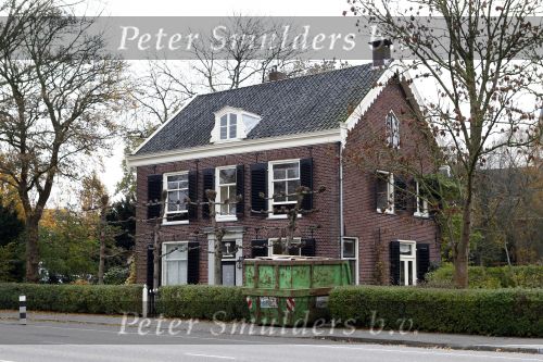 Loenen aan de Vecht 9 november 2010
Nieuwe huis van Yvon Jaspers en haar man in Loenen.
Pieter vd Beukering kwam even met de kinderen kijken bij de verbouwing.
Peter Smulders bv
