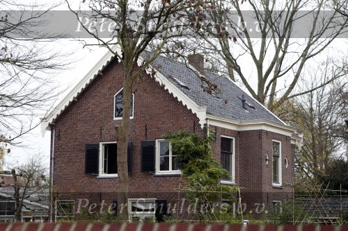 Loenen aan de Vecht 9 november 2010
Nieuwe huis van Yvon Jaspers en haar man in Loenen.
Pieter vd Beukering kwam even met de kinderen kijken bij de verbouwing.
Peter Smulders bv