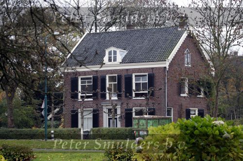 Loenen aan de Vecht 9 november 2010
Nieuwe huis van Yvon Jaspers en haar man in Loenen.
Pieter vd Beukering kwam even met de kinderen kijken bij de verbouwing.
Peter Smulders bv