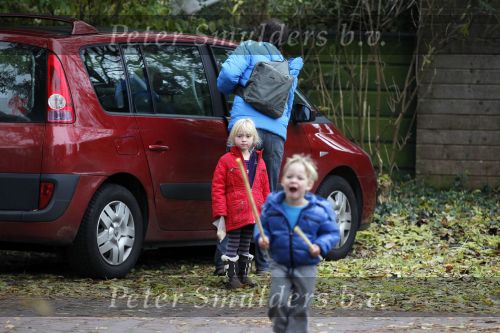 Loenen aan de Vecht 9 november 2010
Nieuwe huis van Yvon Jaspers en haar man in Loenen.
Pieter vd Beukering kwam even met de kinderen kijken bij de verbouwing.
Peter Smulders bv