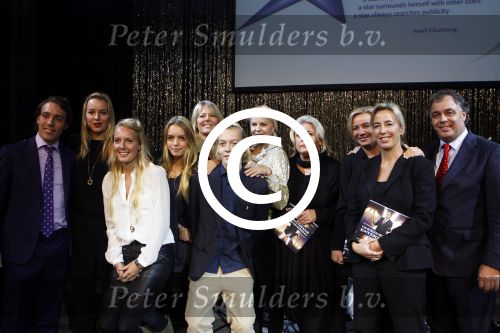 Breda 16 november 2011
Presentatie boek Aad Ouborg. Aad met vrouw Dorien zussen en kinderen
Peter Smulders bv