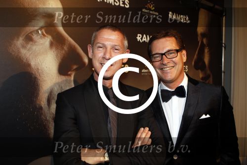 Den Haag 1 december 2011
Premiere Ramses in de schowburg van Den Haag. Albert Verlinde met onno hoes en ouders en zussen
Peter Smulders bv