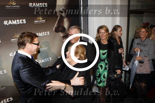 Den Haag 1 december 2011
Premiere Ramses in de schowburg van Den Haag. Albert Verlinde met onno hoes en ouders en zussen
Peter Smulders bv