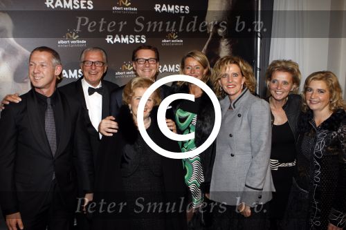 Den Haag 1 december 2011
Premiere Ramses in de schowburg van Den Haag. Albert Verlinde met onno hoes en ouders en zussen
Peter Smulders bv