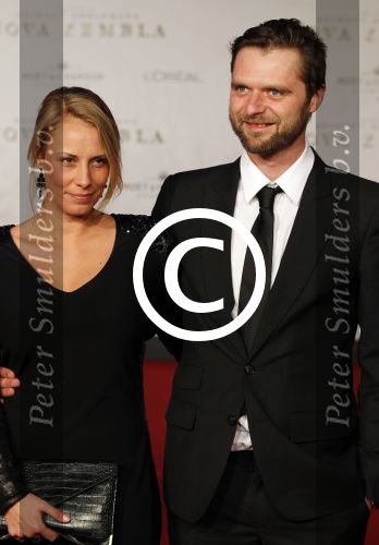 Amsterdam 21 november 2011
Premiere Nova Zembla in het RAI theater. De film is geregisseerd door Reinout Oerlemans en Robert de Hoog en Doutzen Kroes spelen de hoofdrollen.
Prinses Maxima en prins Wilem Alexander zijn de eregasten. Arend Brandligt met vrouw
Peter Smulders bv