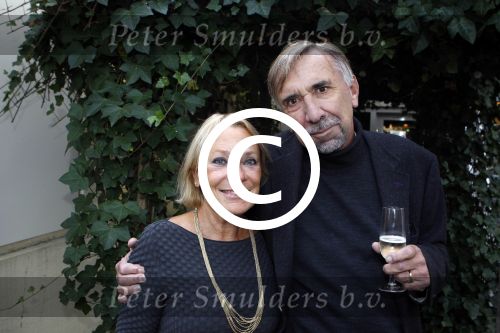 Hilversum 1 november 2011
Presentatie boek Bert Kremer bij de jonge haan. Arend Langeberg met vrouw
Peter Smulders bv