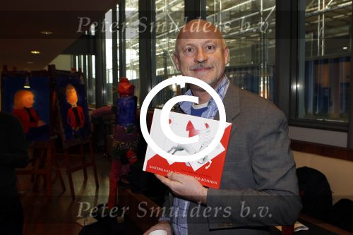 Amsterdam 14 november 2011
Presentatie Douwe Egberts sinterklaasboeken vak Yvon Jaspers Arjan Ederveen en Ronald Giphart gepresentaeerd door Renate Verbaan in de bibliotheek van Amsterdam.
Peter Smulders bv