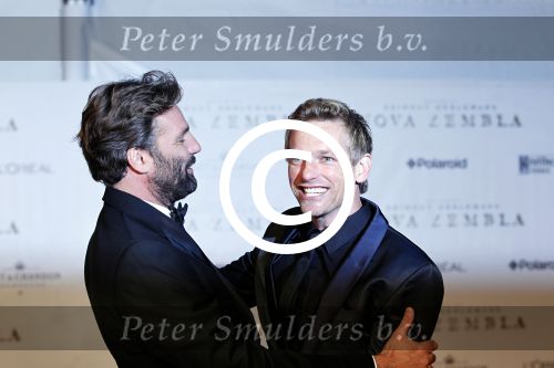 Amsterdam 21 november 2011
Premiere Nova Zembla in het RAI theater. De film is geregisseerd door Reinout Oerlemans en Robert de Hoog en Doutzen Kroes spelen de hoofdrollen.
Prinses Maxima en prins Wilem Alexander zijn de eregasten. Barry Atsma
Peter Smulders bv