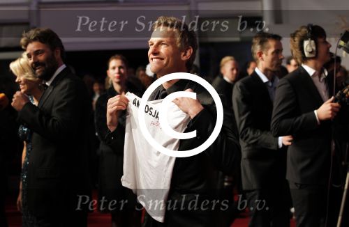 Amsterdam 21 november 2011
Premiere Nova Zembla in het RAI theater. De film is geregisseerd door Reinout Oerlemans en Robert de Hoog en Doutzen Kroes spelen de hoofdrollen.
Prinses Maxima en prins Wilem Alexander zijn de eregasten. Barry Atsma
Peter Smulders bv
