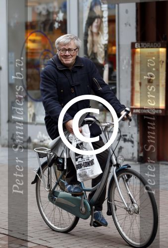 Amsterdam 7 december 2011
Barry Stevens op de fiets in Amsterdam.
Peter Smulders bv