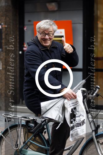Amsterdam 7 december 2011
Barry Stevens op de fiets in Amsterdam.
Peter Smulders bv