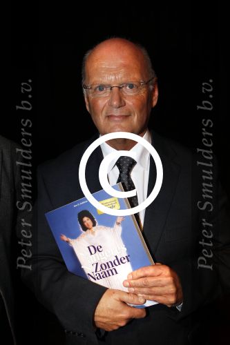 Hilversum 15 november 2011
Presentatie boek van de Zangeres zonder Naam geschreven door Ben Holthuis.
Peter Smulders bv